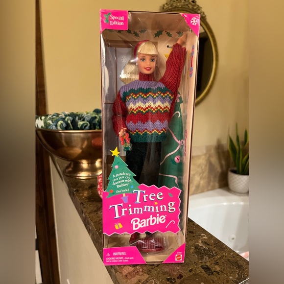 1998 rare Tree Trimming Barbie - Picture 1 of 3